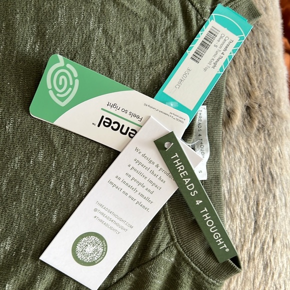 Small, Green Tunic Knit Top - Picture 7 of 7